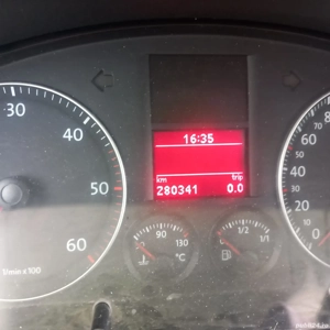 vând turan 2.0 tdi 140 cai 