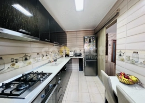 Apartament de închiriat | 3 camere, 2 băi, parcare subterană | Florești - Teilor