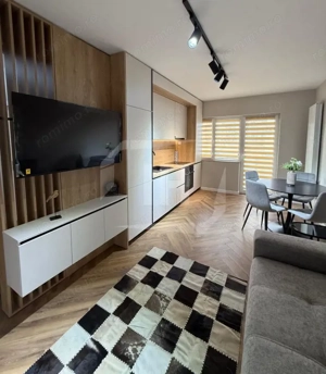 Apartament ultrafinisat cu 3 camere, zona Urusagului