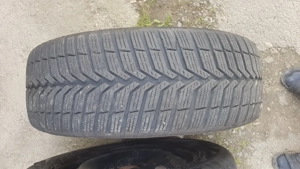 Două roți cu anvelope de iarna  - imagine 5