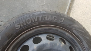 Două roți cu anvelope de iarna  - imagine 2