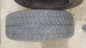 Două roți cu anvelope de iarna  - imagine 4