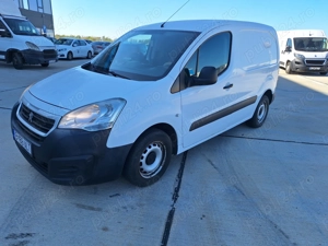 Peugeot partner, 1.6 hdi, an fabr 2016, km 359.500 - imagine 8 Peugeot partner, 1.6 hdi, an fabr 2016, km 359.500 - imagine 8