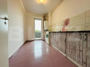 Garsoniera decomandata, 40 mp utili, boxa si loc de parcare, in zona Bartolomeu - imagine 2