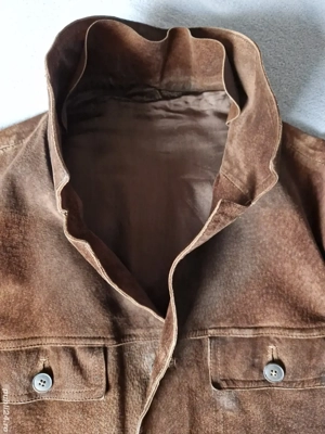 Jachetă din piele întoarsă, veche, peste 60 de ani