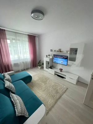 Garsoniera spatioasa zarnesti , stare impecabila .