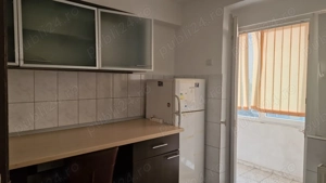 Inchiriez apartament 3 camere Centru 300 euro - imagine 3