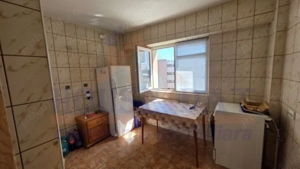 Vanzare apartament 3 camere Titulescu, an 1980, 2 bai - imagine 7