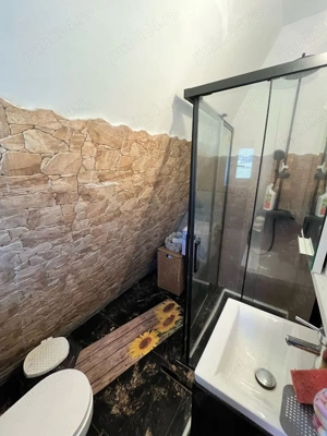 Vând teren 750 mp cu anexă-imobil cabana A Frame  - imagine 10 Vând teren 750 mp cu anexă-imobil cabana A Frame  - imagine 10