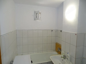 De vanzare ap 2 camere DECOMANDAT in Tractoru zona Coresi - imagine 8