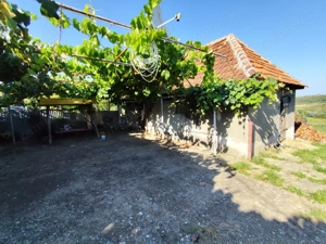 Casa la tara de vanzare, teren mare, 2 intrari auto - Calea Mare, Biho - imagine 4 Casa la tara de vanzare, teren mare, 2 intrari auto - Calea Mare, Biho - imagine 4