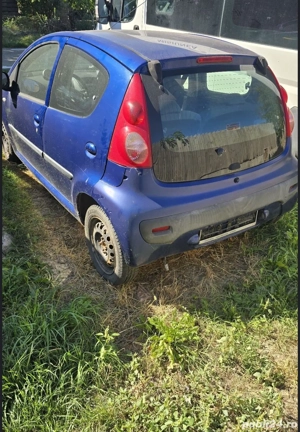 Dezmembrez Peugeot 107 1.0 benzină 2007 - imagine 5