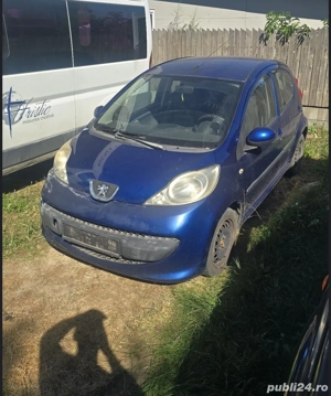 Dezmembrez Peugeot 107 1.0 benzină 2007 - imagine 2