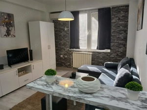 Garsoniera de inchiriat in zona Raul Doamnei