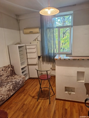 Vând apartament cu 3 camere decomandate