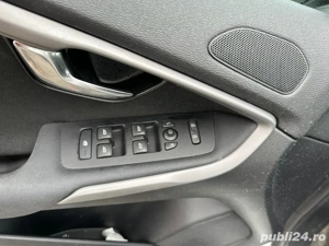 Volvo V40 Cross Country kinetic navi+ - imagine 6