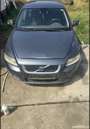 Dezmembrez Volvo V50 2010 2.0d - imagine 3