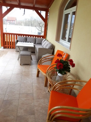 Sangeorgiu de Mures - Vanzare casa moderna cu 3 garaje - Str. Borzas - imagine 8