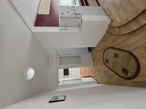 Apartament cu 3 camere de închiriat
