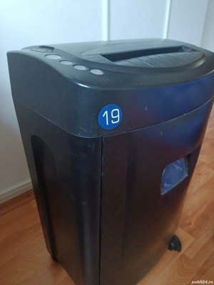 Vând tocător documente 