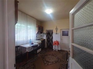 Casa cu teren, aproape de centrul balneo-termal Vata Bai - imagine 11