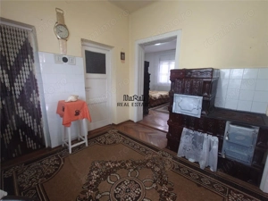 Casa cu teren, aproape de centrul balneo-termal Vata Bai - imagine 12