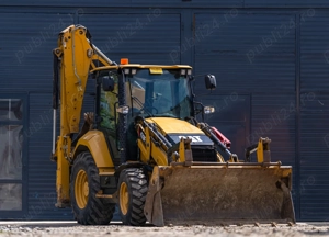 Oferim spre inchiriere excavator pe senile JCB - imagine 2