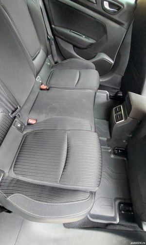 Vand Renaut Megane 4, 2018, motor clasic aspirat 1.6 benzină + GPL - imagine 8 Vand Renaut Megane 4, 2018, motor clasic aspirat 1.6 benzină + GPL - imagine 8