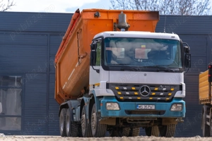 Transport sort,balast,pamant