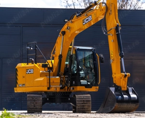 Oferim spre inchiriere excavator pe senile JCB