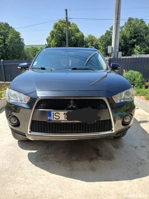 Mitsubishi Outlander  Variante 8+1