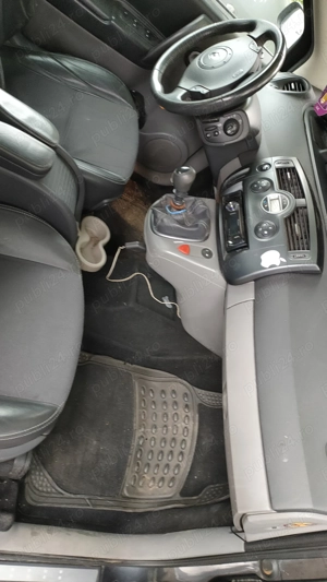 Renault Scenic 1,9 D - imagine 3