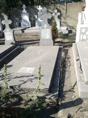 Vand loc de veci -Cimitirul Central Constanta