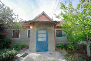 Casă cu 2 camere de vânzare în zona Ioșia Strada Arțarilor