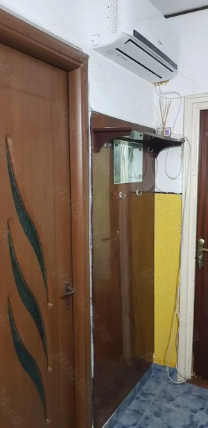 Închiriez garsonieră.