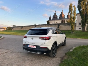Opel Grandland X HYBRID4(4X4) 300cp - imagine 4
