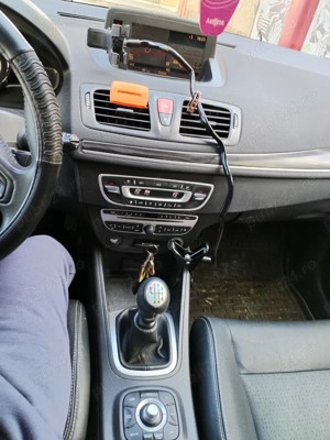 Vând Renault Megane 3 1.9 dci an 2010 - imagine 11