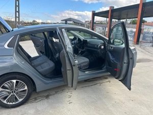 Hyundai Ioniq plug-in hybrid - imagine 9