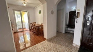 PROPRIETAR Inchiriez ap 3 camere Zona F.C Ripensia COMPLEX  - imagine 4