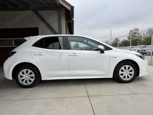 Toyota Corolla Hybrid  - imagine 4