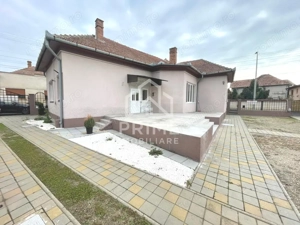 Casă spațioasă cu teren generos | 2 fronturi stradale | Zona Centrală  - imagine 12