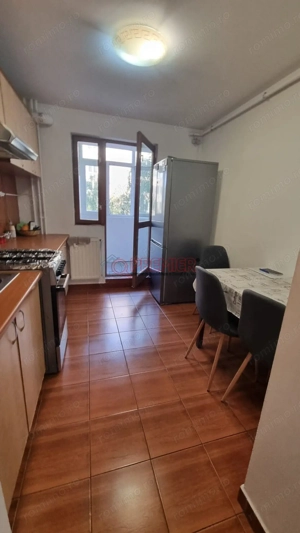 Apartament 3 camere Etaj 3/8 Bloc reabilitat - imagine 6