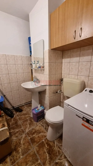 Apartament 3 camere Etaj 3/8 Bloc reabilitat - imagine 19