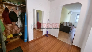 Apartament 3 camere Etaj 3/8 Bloc reabilitat - imagine 7