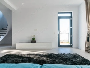 Domnesti, vila 4 camere, P+1+Pod, toate utilitatile, curte amenajată. - imagine 5