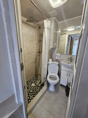 Garsoniera de inchiriat in zona 1 Mai