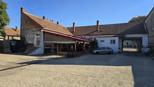 Spatiu comercial 287 mp + curte 1.500 mp -calea Timisorii - Arad - imagine 9