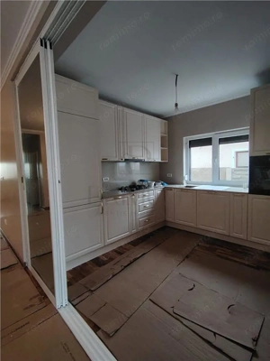 Duplex pe parter - zona usor accesibila - predare la cheie.