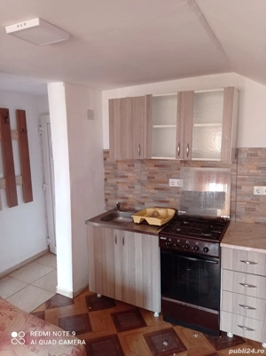 Închiriez apartament la casa 