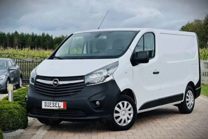 Duba de Inchiriat - FARA SOFER - 3,5t - 500km zi - Opel Vivaro (2018) L1H1 motor 1.6 dCi 120CP